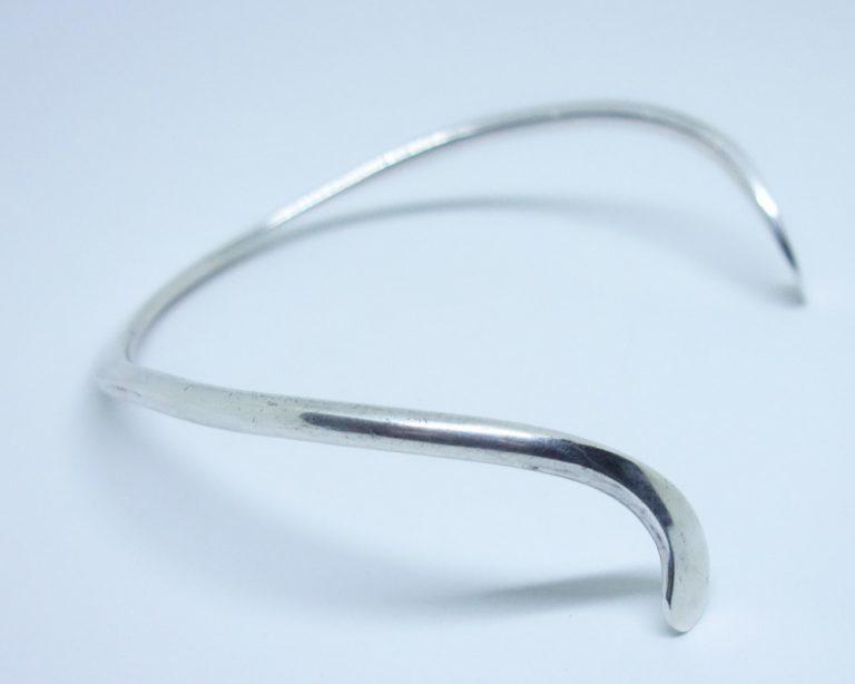 Bague Moderniste En Argent Signée Andreas Mikkelsen - Bijou D'artiste Du Danemark