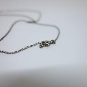 collier argent façon négligé