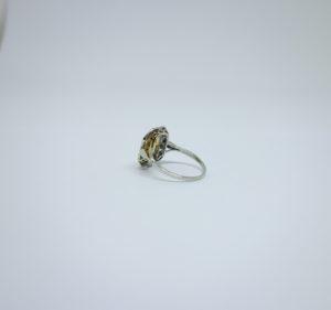 bague or gris diamants et citrine