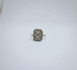 bague façon damier en or gris