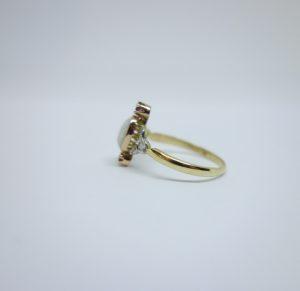 bague or et opale