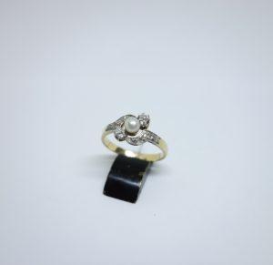 bague or et perle fine art nouveau