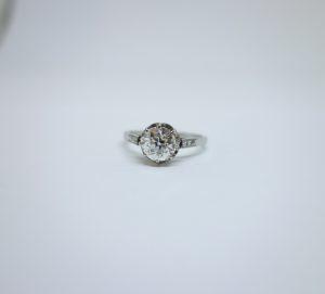 bague solitaire en platine