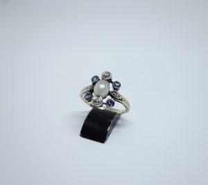 bague or saphir perle fine et diamants