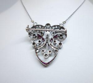 broche or gris art nouveau