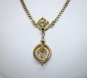 collier or et serpents
