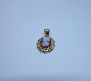 pendentit or et camée agate