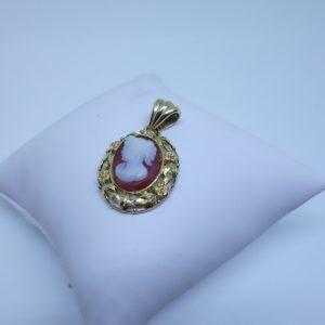 pendentif or camée agate