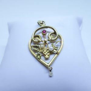 pendentif or art nouveau