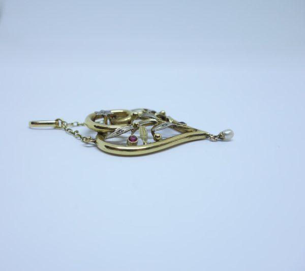 pendentif or art nouveau