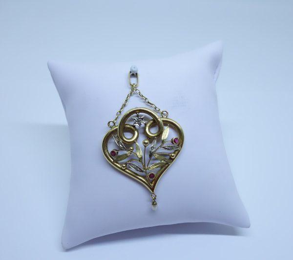 pendentif or art nouveau