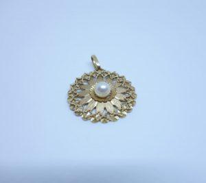 pendentif or rose et perle de culture