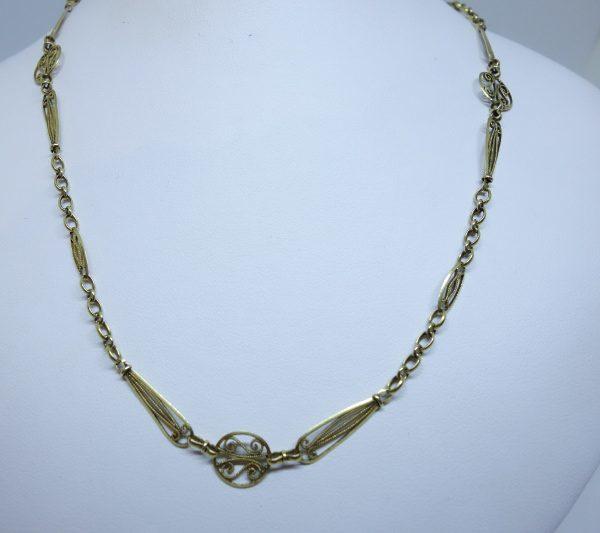 collier or filigrané