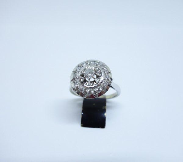 bague or gris et diamants