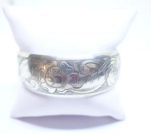 bracelet argent motif de rose