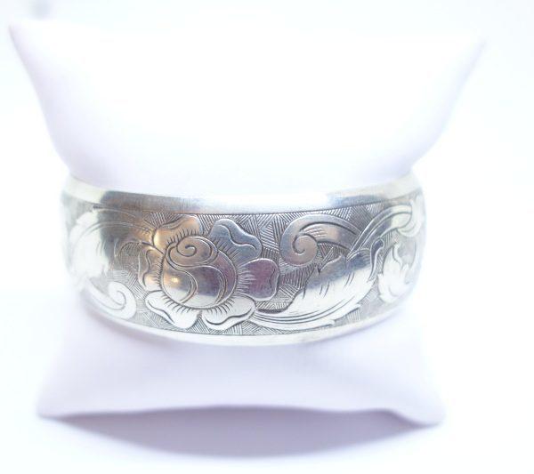 bracelet argent motif de rose