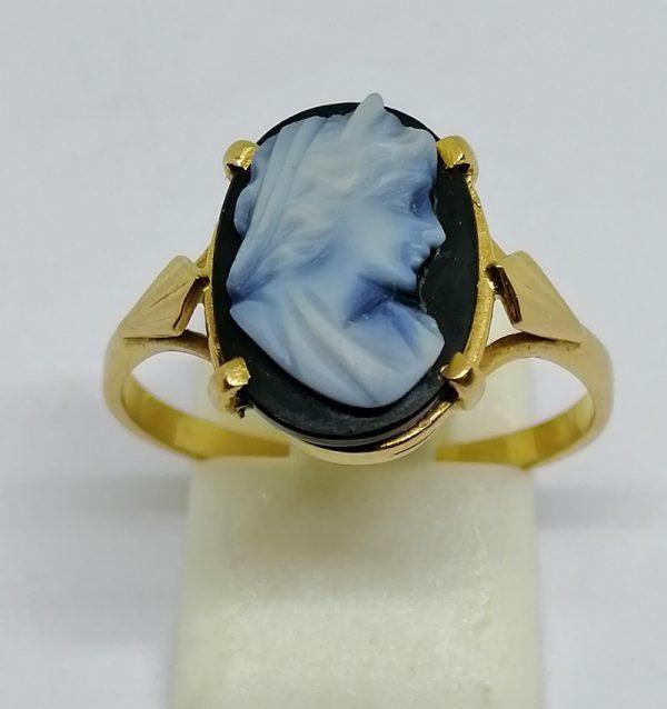 Bague or rose avec camée agate.