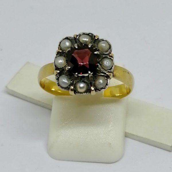 Bague or et argent avec grenats et demi-perles fines