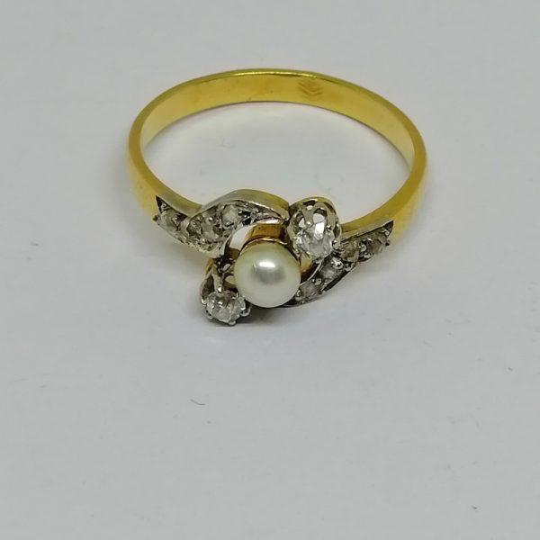 bague en or avec belle perle fine et diamants art nouveau vers 1900