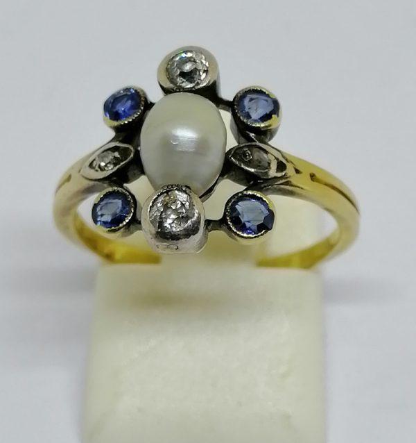 bague en or avec diamants et saphirs vers 1900