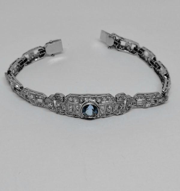 bracelet en platine avec pavage de diamants taille rose et aigue-marine art déco vers 1930