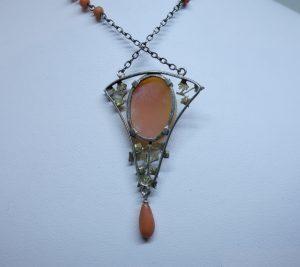 rare collier vermeil français avec camée et corail
