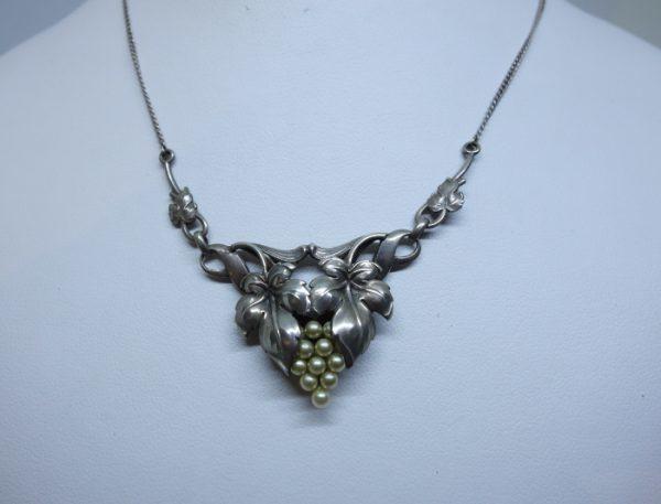 collier argent art nouveau avec raisin