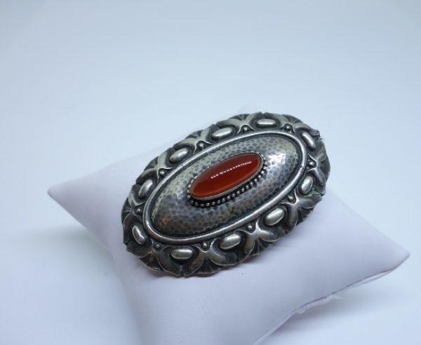 broche argent avec cornaline cabochon