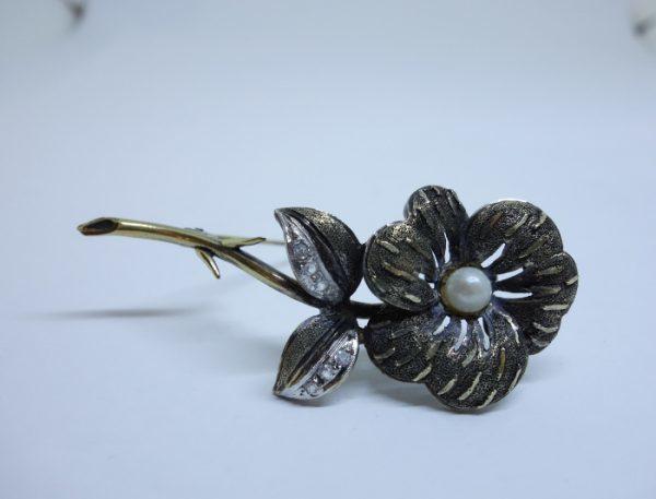 broche argent vermeil avec perle et pierre blanche