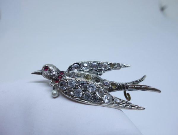 broche argent hirondelle avec pierres 1900