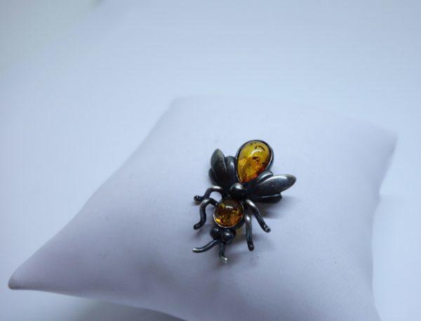 broche argent mouche et ambre