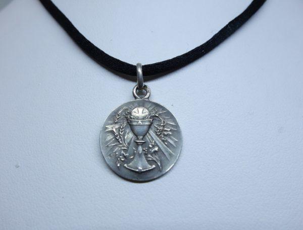 médaille argent ancienne de communion