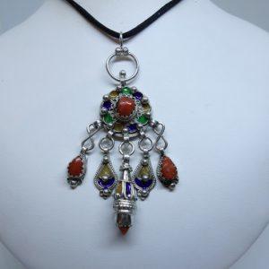 pendentif argent berbère avec corail et émaux