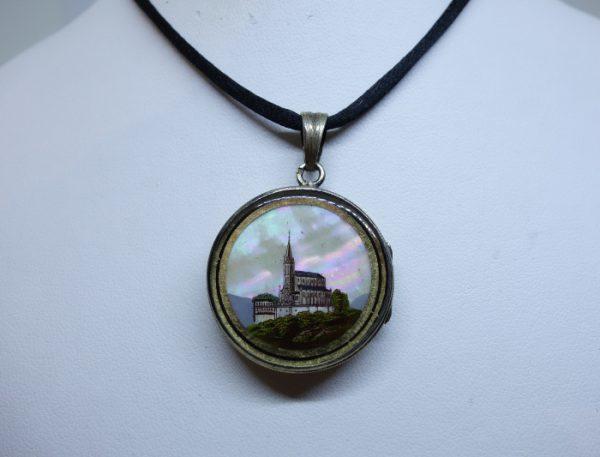 pendentif vermeil avec peintures miniatures sur verre 1880