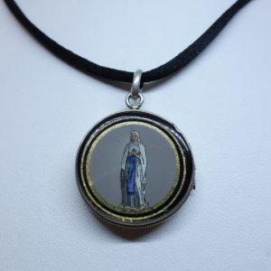 pendentif argent français religieux avec peintures miniatures sur verre 1880