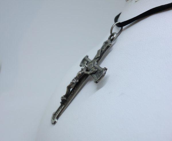 Pendentif argent croix avec Christ