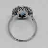 bague en or gris et platine avec aigue-marine et diamants travail vers 1925