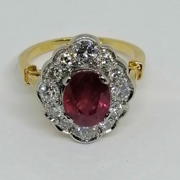 Bague Rubis et diamants en or et platine.
