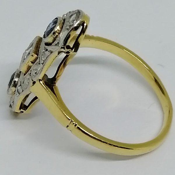 Bague or bicolore avec saphirs et diamants. – Image 2