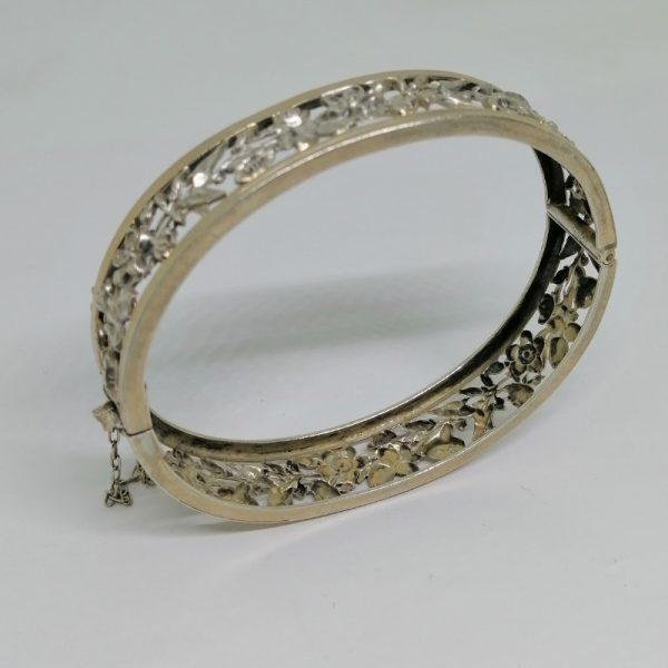 Bracelet argent ajouré avec motif de fleurs. – Image 2