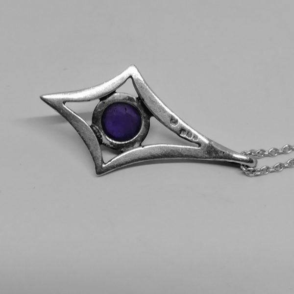 Chaîne et son pendentif argent et améthyste. – Image 3