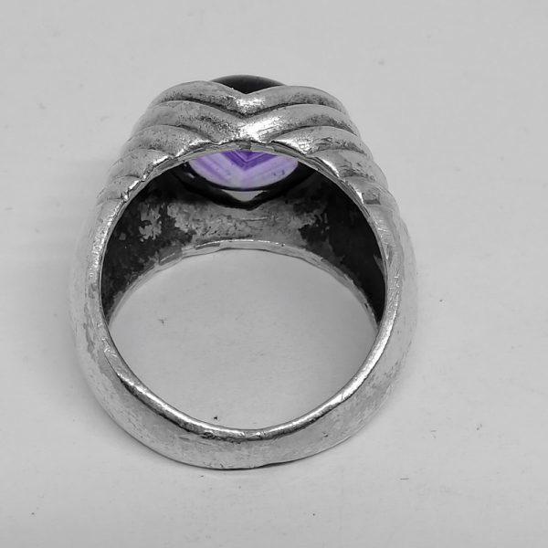 Bague argent et cabochon d'améthyste. – Image 3