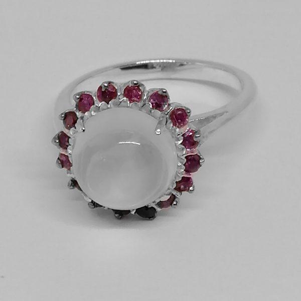 Bague argent avec pierre de lune et petits rubis 1950