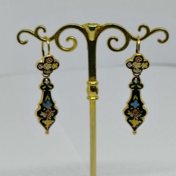 paire de boucles d'oreilles en or et émail pendantes 1860