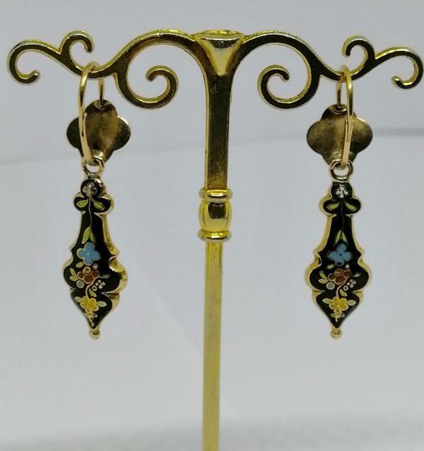 paire de boucles d'oreilles en or et émail pendantes milieu 1860