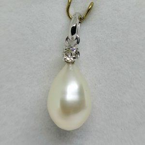 pendentif or gris diamant et perle 1930