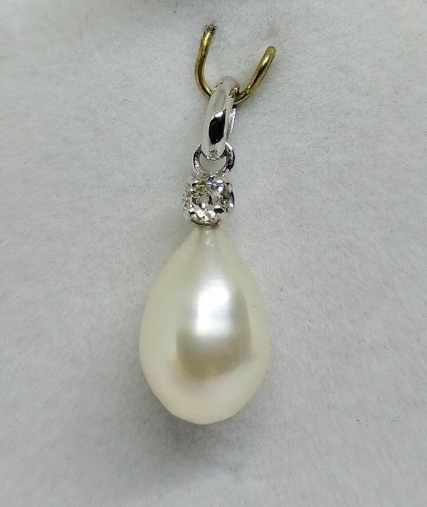pendentif or gris diamant et perle 1930