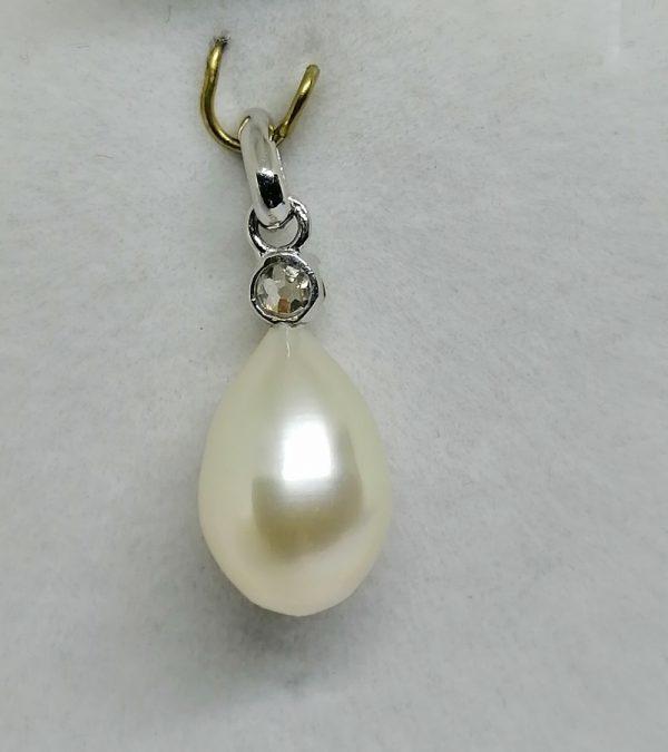 pendentif en or gris avec diamant et perle en goutte art déco 1930