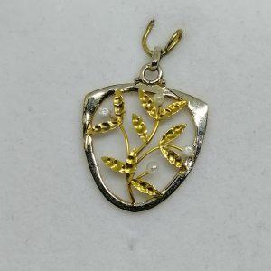 pendentif en or avec motif de gui art nouveau