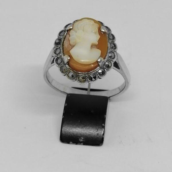 Bague argent avec camée coquillage et marcasites 1930-40